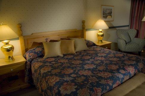 ווייטהורס Quality Inn & Suites חדר תמונה